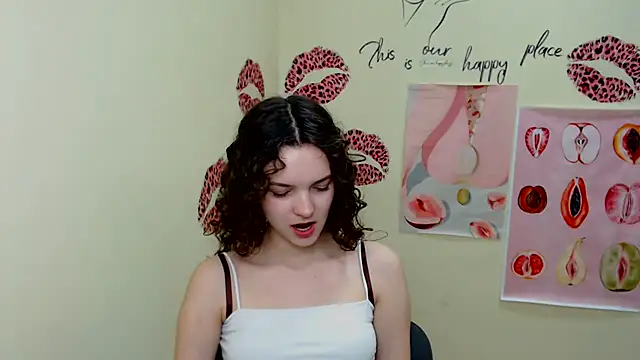  SusieSu  online show from February 12, 7:23 am