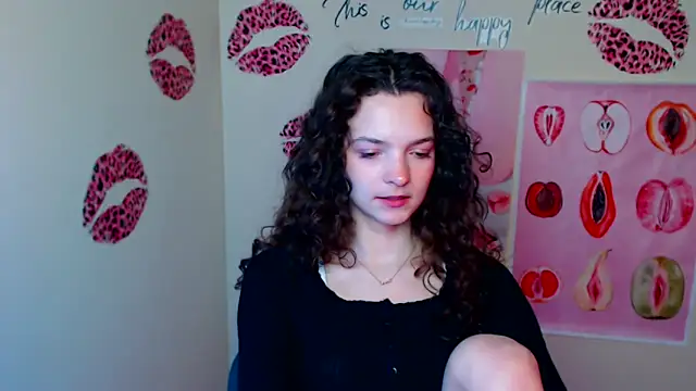  SusieSu  online show from March 26, 7:25 am