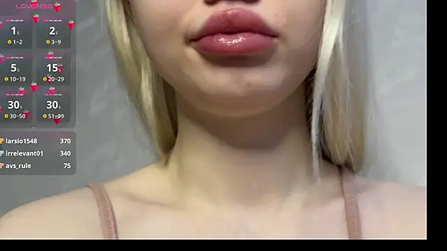 Snapshot of SusieEvans chatting on December 3, 6:49 pm SusieEvans online show from December 3, 6:49 pm