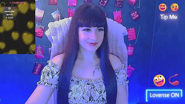 Snapshot of Violla_My chatting on March 27, 6:41 am Violla My online show from March 27, 6:41 am