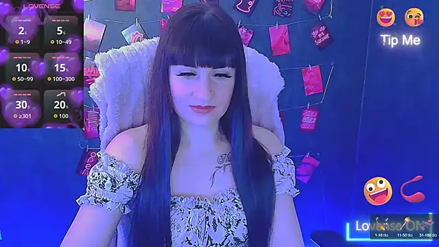 Snapshot of Violla_My chatting on March 27, 8:26 am Violla My online show from March 27, 8:26 am