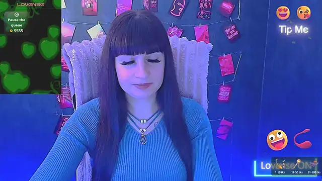 Snapshot of Violla_My chatting on March 30, 6:14 am Violla My online show from March 30, 6:14 am