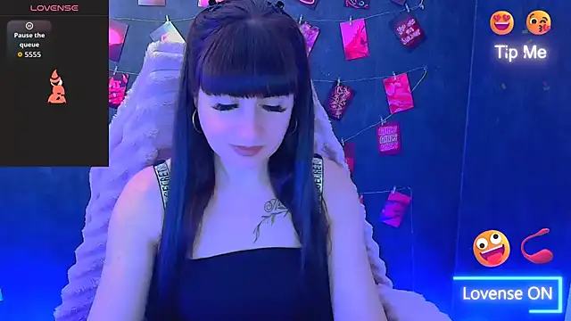 Snapshot of Violla_My chatting on April 7, 5:30 am Violla My online show from April 7, 5:30 am