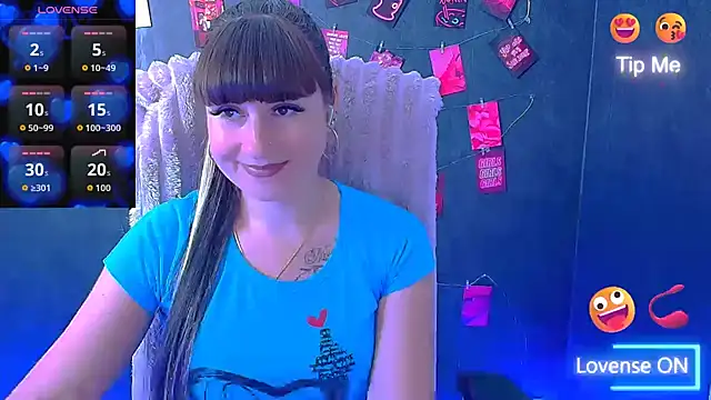 Snapshot of Violla_My chatting on June 18, 5:41 am Violla My online show from June 18, 5:41 am