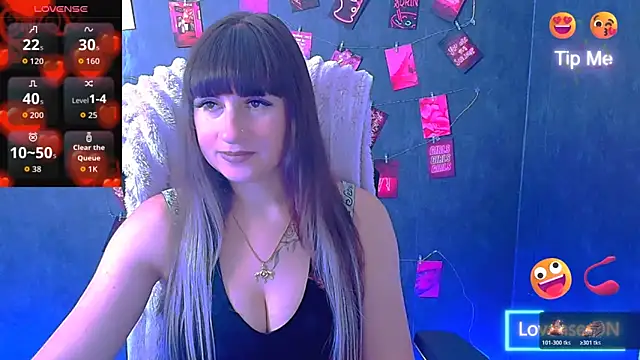 Snapshot of Violla_My chatting on June 19, 5:45 am Violla My online show from June 19, 5:45 am