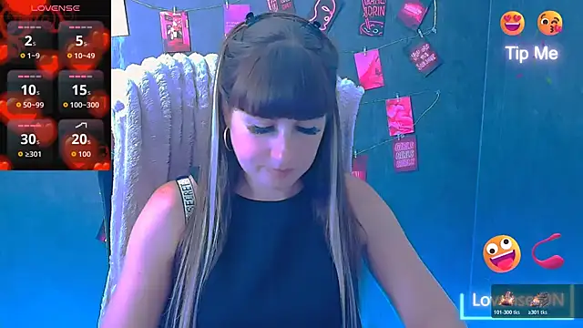 Snapshot of Violla_My chatting on July 2, 8:53 am Violla My online show from July 2, 8:53 am
