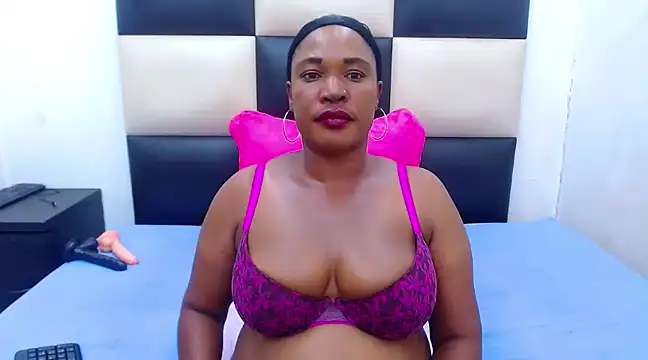 LICKABLEASSxxxx online show from February 24, 7:41 pm