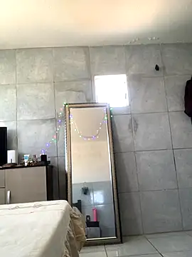 Gabrielleof online show from December 4, 3:32 pm