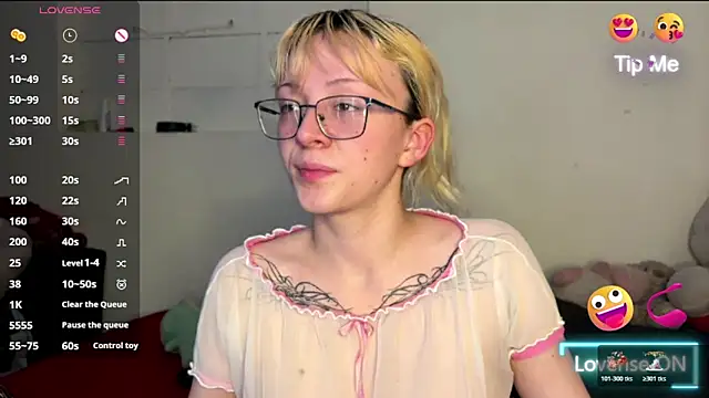 Cloe five online show from October 27, 11:31 pm