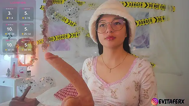 Snapshot of Eva_depp chatting on October 29, 3:25 pm Eva depp online show from October 29, 3:25 pm