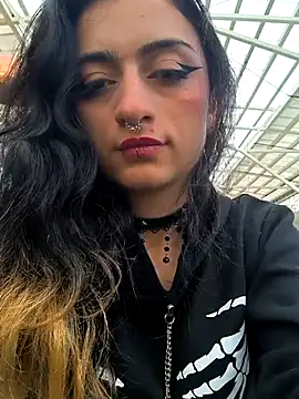 Lila Desiree online show from March 3, 10:31 pm