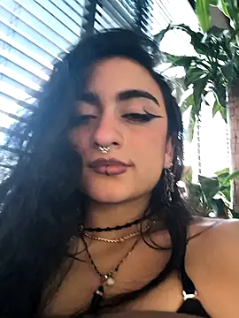 Lila Desiree online show from December 3, 10:08 pm