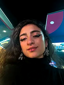 Lila Desiree online show from April 14, 10:27 pm