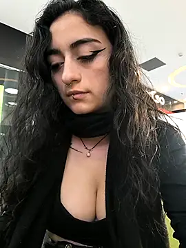 Snapshot of Lila_Desiree chatting on May 9, 3:06 pm Lila Desiree online show from May 9, 3:06 pm