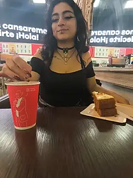 Snapshot of Lila_Desiree chatting on May 14, 10:16 pm Lila Desiree online show from May 14, 10:16 pm
