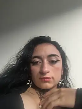 Snapshot of Lila_Desiree chatting on May 19, 10:27 pm Lila Desiree online show from May 19, 10:27 pm