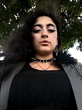Snapshot of Lila_Desiree chatting on June 1, 10:22 pm Lila Desiree online show from June 1, 10:22 pm
