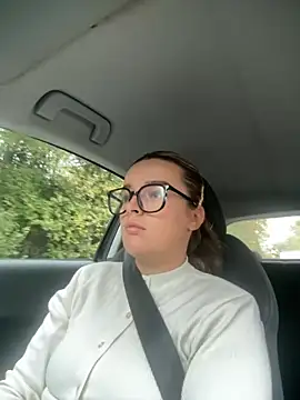 maisiesmithx online show from October 15, 7:08 am