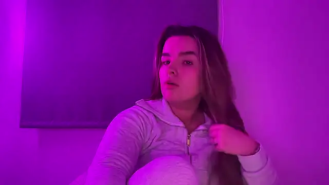 maisiesmithx online show from January 11, 9:09 pm