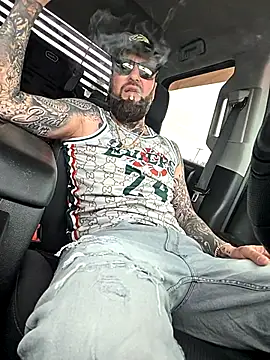 Beardedtattood online show from November 14, 4:49 pm