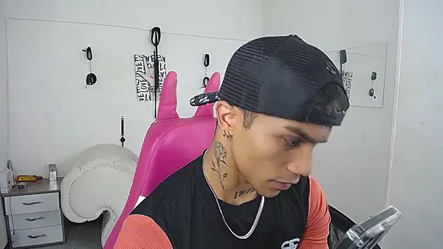 Leonard Price online show from February 14, 2:14 pm