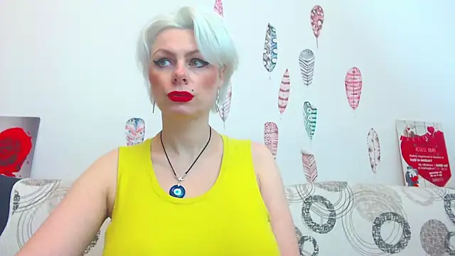 ForeverBarbie  online show from February 14, 10:28 pm