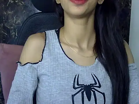 MAAYRA 09 online show from February 1, 7:13 pm