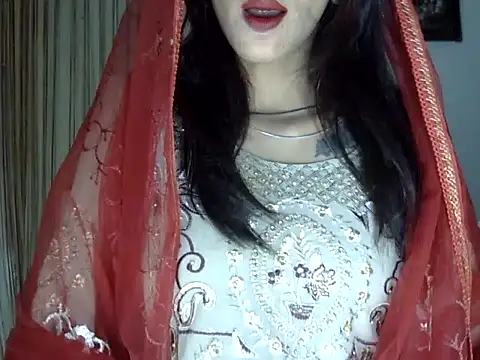 MAAYRA 09 online show from September 30, 1:05 pm