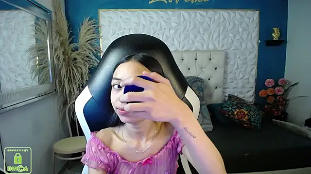 Snapshot of NathaliaSweet_11 chatting on February 5, 1:49 pm NathaliaSweet 11 online show from February 5, 1:49 pm