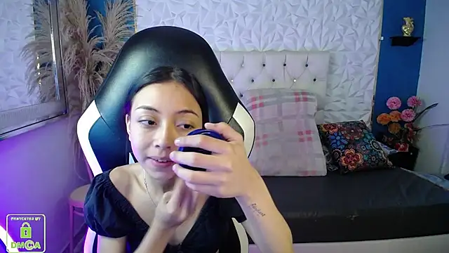 Snapshot of NathaliaSweet_11 chatting on February 12, 2:12 pm NathaliaSweet 11 online show from February 12, 2:12 pm