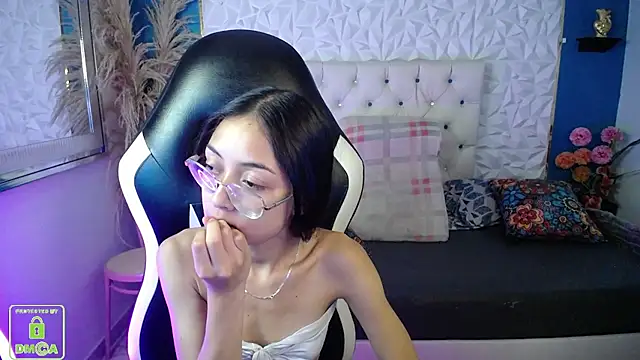 Snapshot of NathaliaSweet_11 chatting on February 13, 2:57 pm NathaliaSweet 11 online show from February 13, 2:57 pm