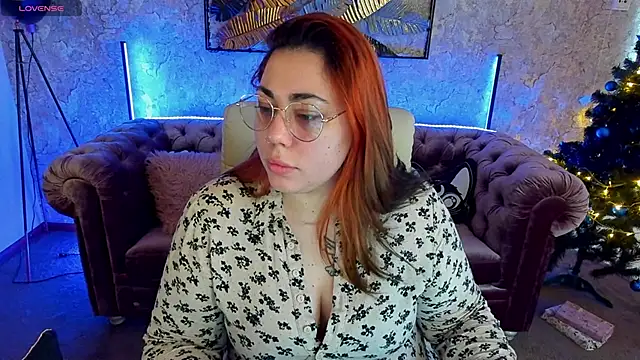 Kittywakee online show from December 30, 6:53 am