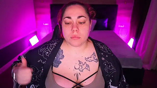 Kittywakee online show from November 29, 9:18 pm