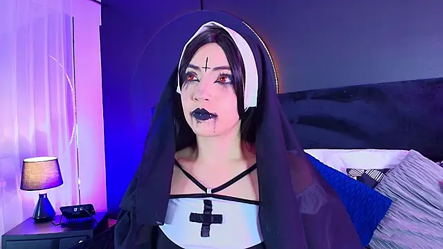 Aylen darkmoor online show from April 3, 7:45 pm