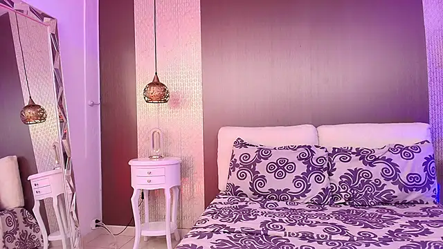 Snapshot of DannaDooll99 chatting on October 29, 11:34 am DannaDooll99 online show from October 29, 11:34 am