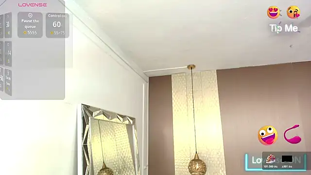 Snapshot of DannaDooll99 chatting on November 3, 11:22 am DannaDooll99 online show from November 3, 11:22 am