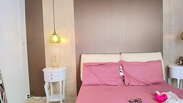 Snapshot of DannaDooll99 chatting on November 23, 12:38 pm DannaDooll99 online show from November 23, 12:38 pm