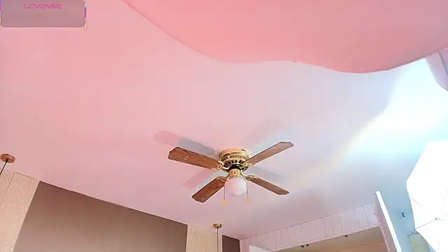 Snapshot of DannaDooll99 chatting on November 25, 11:43 am DannaDooll99 online show from November 25, 11:43 am