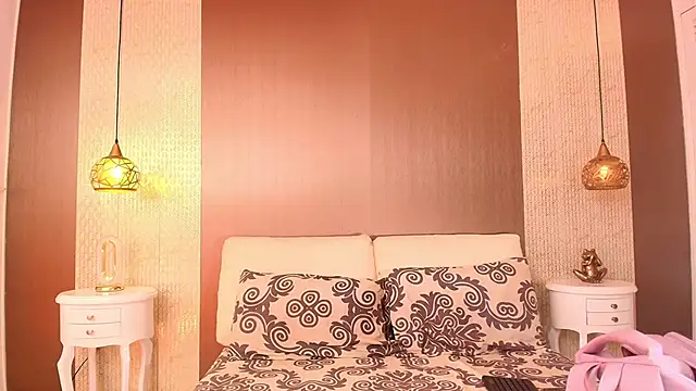 Snapshot of DannaDooll99 chatting on December 3, 11:52 am DannaDooll99 online show from December 3, 11:52 am