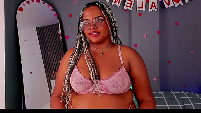 conielaurenth online show from February 13, 12:02 am