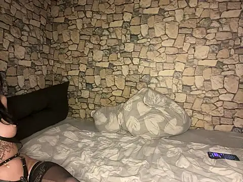 sarahChris69 online show from March 6, 2:51 am