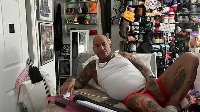 joeytatts66 online show from February 14, 3:25 am