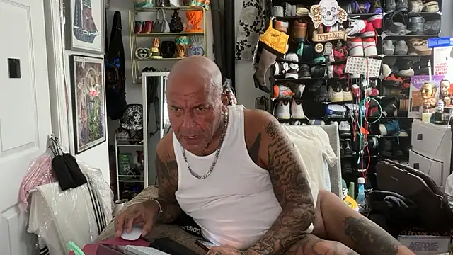 joeytatts66 online show from February 22, 2:56 am