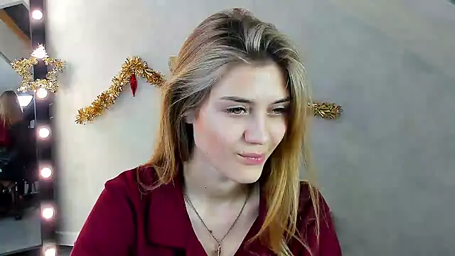 Snapshot of Cherry_Price chatting on January 9, 10:31 am Cherry Price online show from January 9, 10:31 am