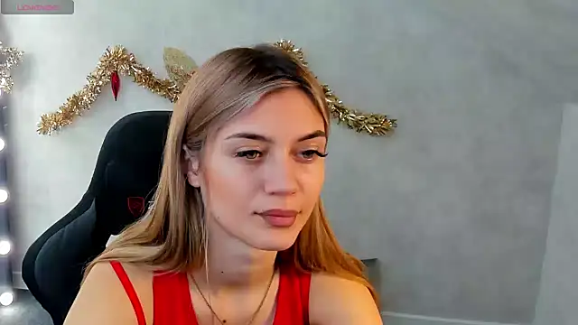 Snapshot of Cherry_Price chatting on January 15, 12:41 am Cherry Price online show from January 15, 12:41 am