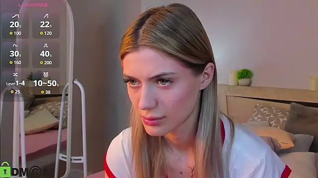 Snapshot of Cherry_Price chatting on December 18, 12:06 am Cherry Price online show from December 18, 12:06 am