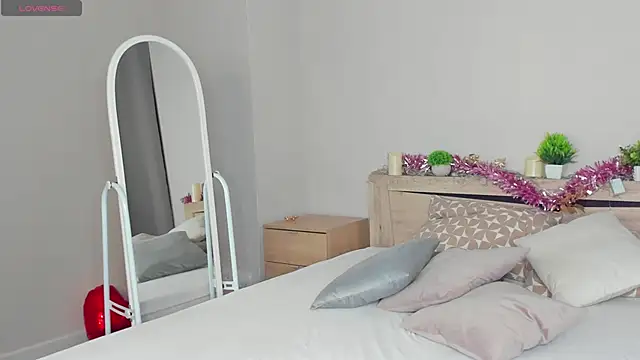 Cherry Price online show from March 13, 11:55 pm