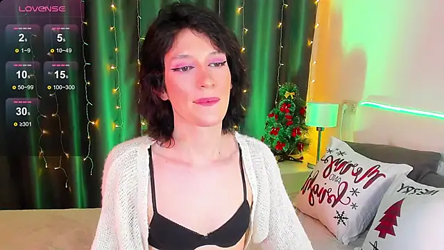 Snapshot of Kolette_Gray chatting on December 5, 7:17 pm Kolette Gray online show from December 5, 7:17 pm