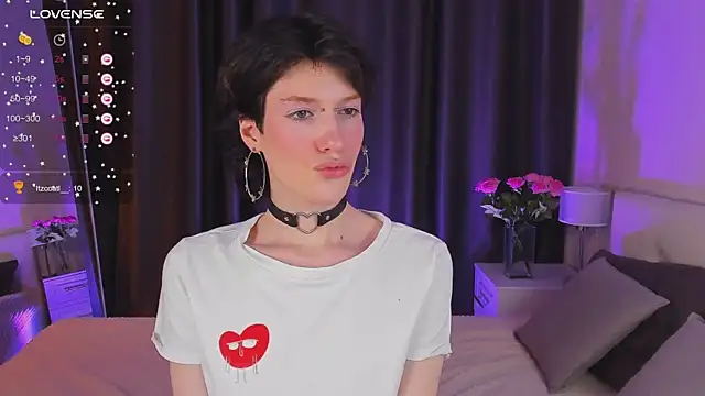 Snapshot of Kolette_Gray chatting on March 2, 8:27 am Kolette Gray online show from March 2, 8:27 am