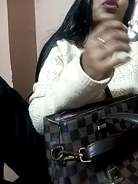 Snapshot of Sania-Love chatting on January 4, 10:05 am Sania-Love online show from January 4, 10:05 am